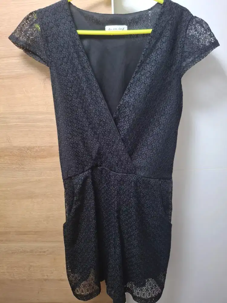 Short black jumpsuit import ukuran M.