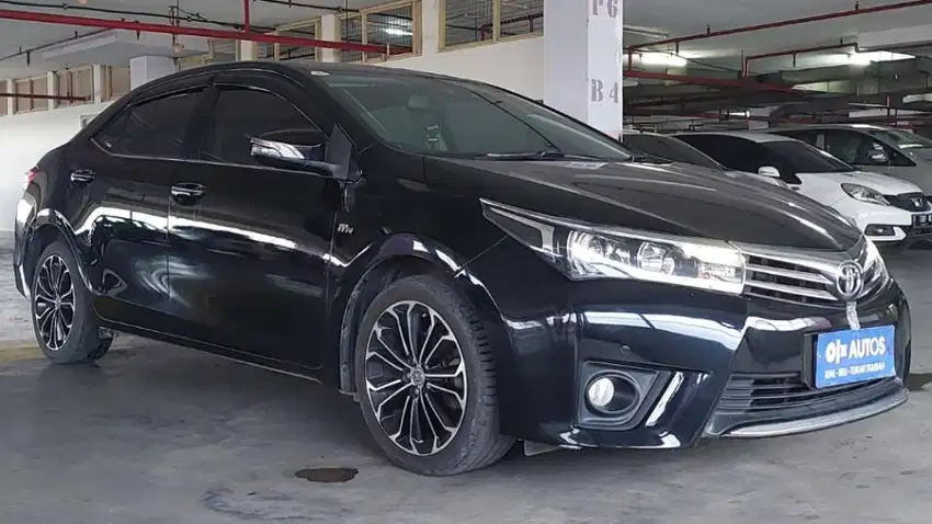 [OLX Mobbi] Toyota Corolla Altis Hitam 1.8 V Bensin-AT 2015 KBM