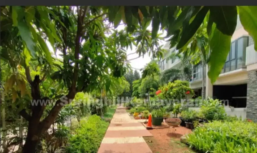 Di sewakan Town house Mewah Springhill Kemayoran. GOLF AREA