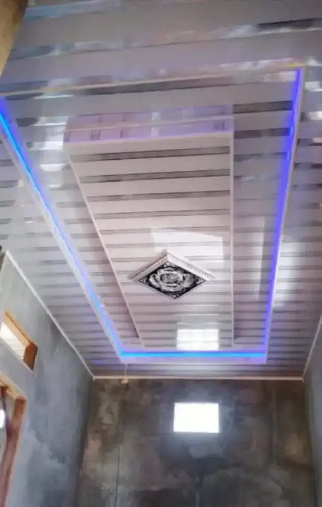 Distributor plafon pvc