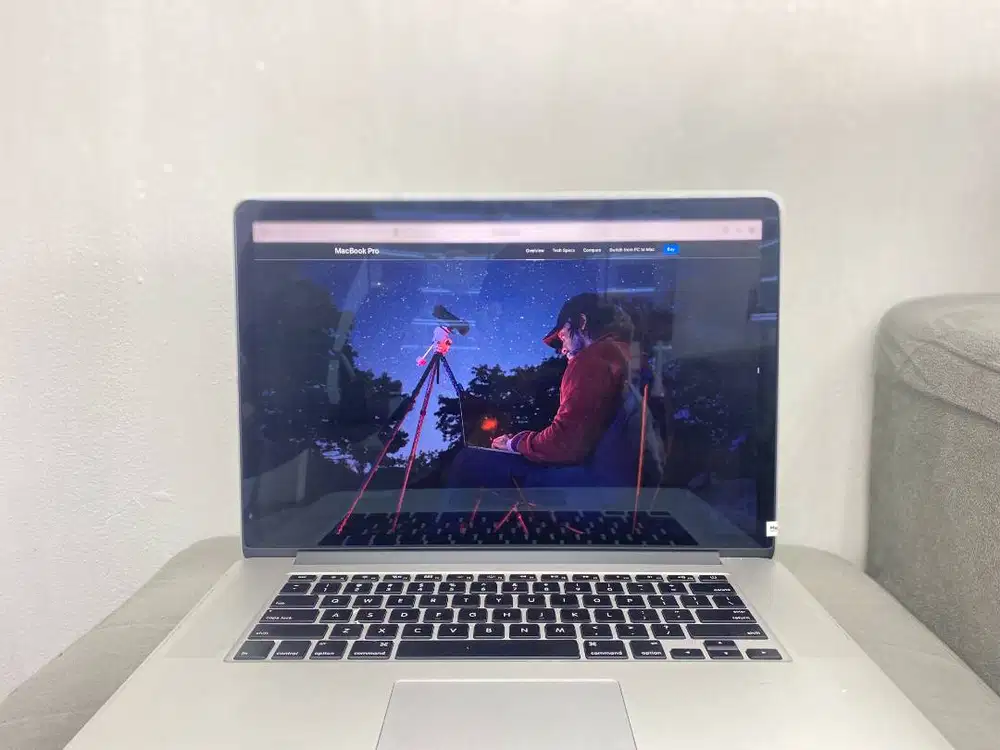 MACBOOK PRO 2015 15 INCH 16/1TB SECOND LIKE NEW!