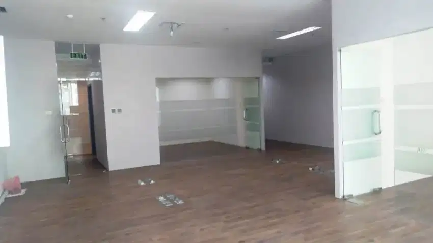 Ruang Kantor APL Tower Tanjung Duren 223m2