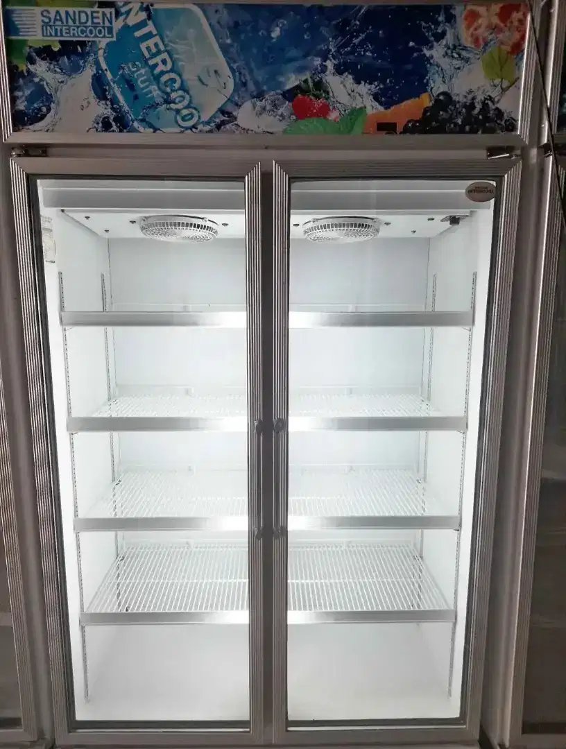 Showcase 2 Pintu Sanden Intercool