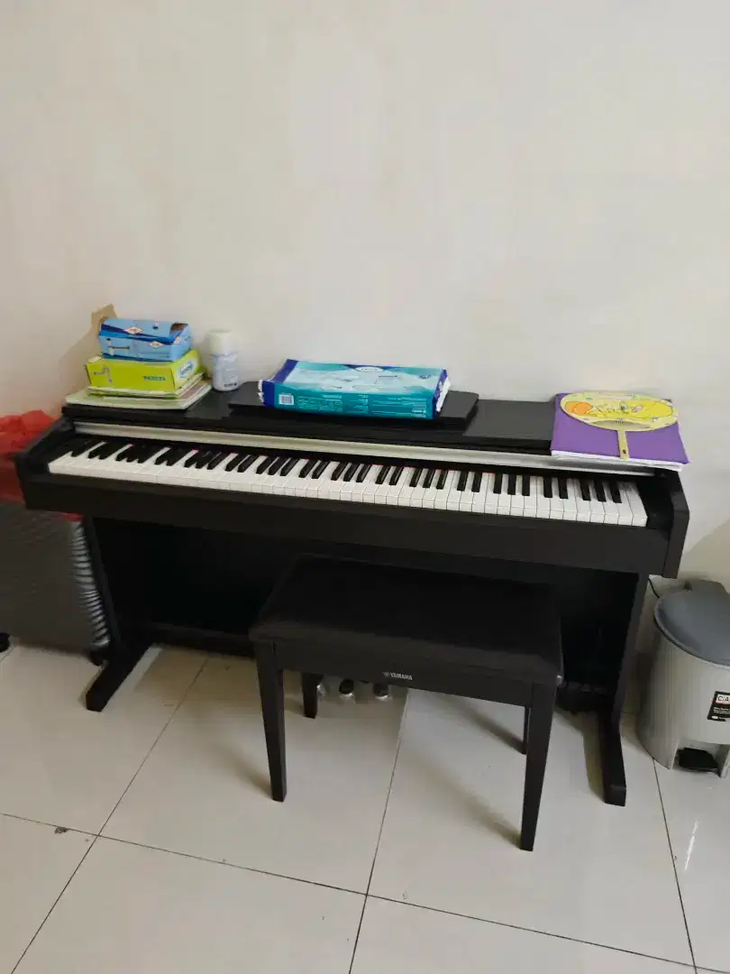 Piano Digital Yamah YDP 141