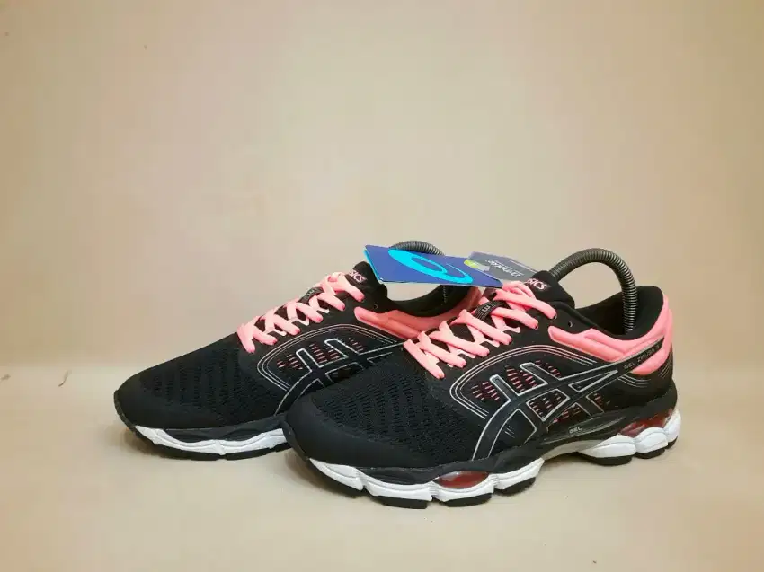 Asics Gel Ziruss 3 Wmn Original
Size 39,5 not adidas nike
