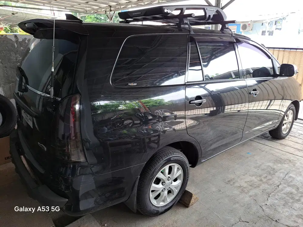 Toyota Kijang Innova 2010 Bensin