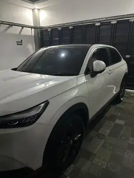 Hrv SE 1.5 putih metalic