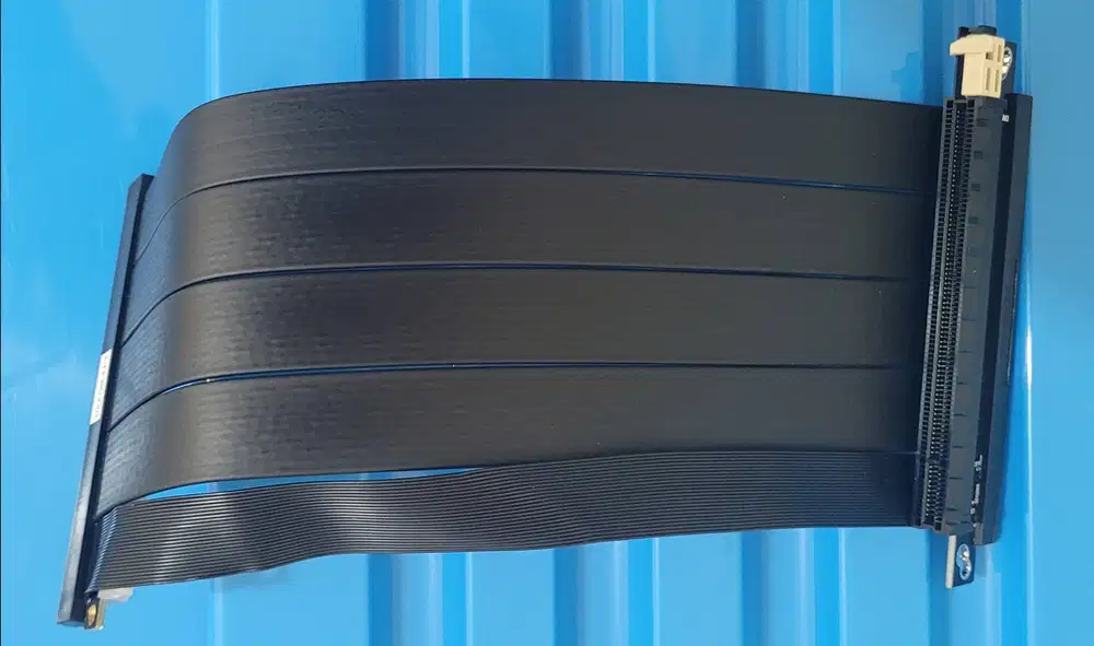 Kabel riser PCIe 4.0 200mm Lian Li