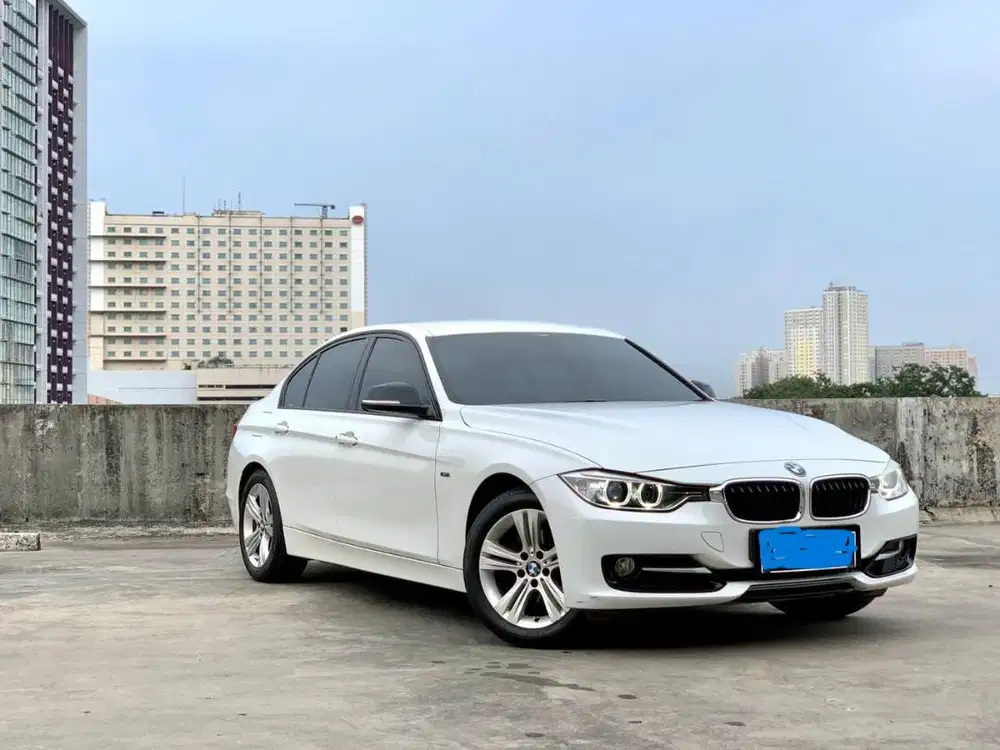 BMW 320i istimewa rawatan