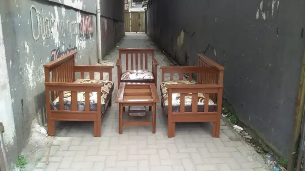 1 Set Kursi tamu Kayu 221