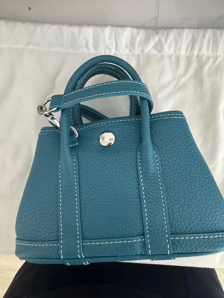 Dijual tas mini slingbag