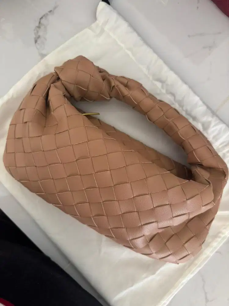 Dijual tas kecil botegga