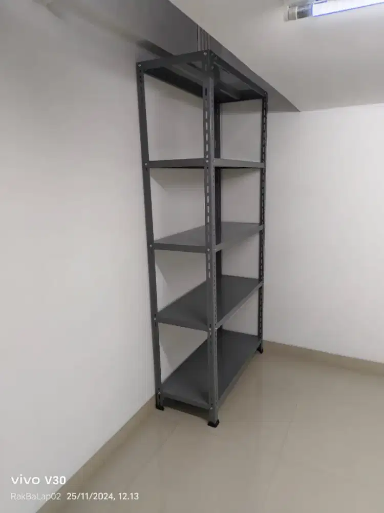 Rak besi multifungsi barang kokoh