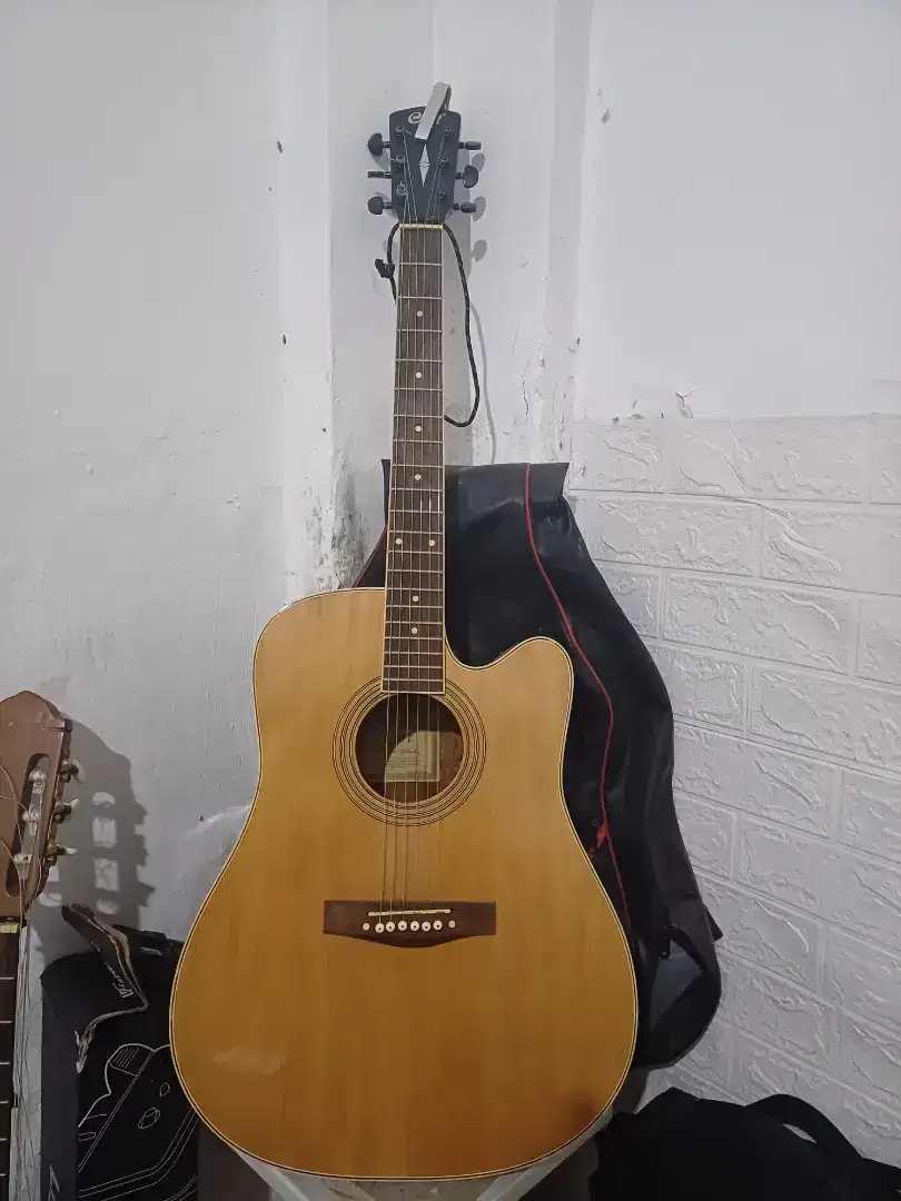 Gitar Custom Cort