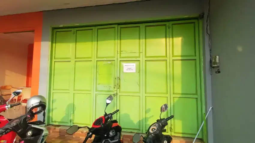 Di jual Ruko pinggir jalan ada 2 unit