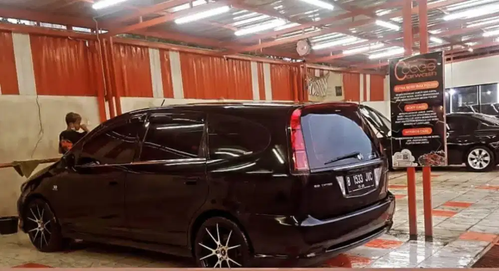 Honda Stream Tahun 2005  Hitam 2.0 A/T Triptonic