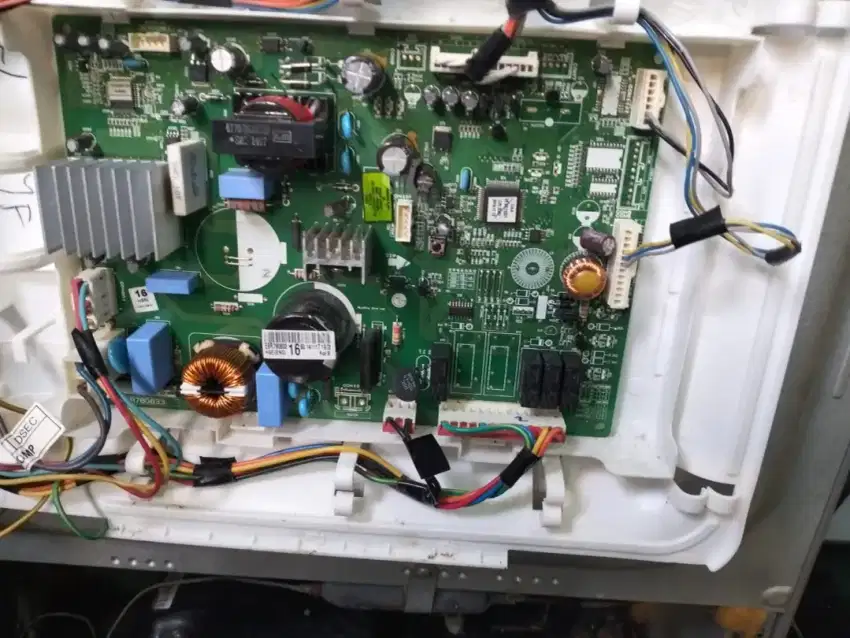 SERVIS KULKAS BOCOR DAN AC TIDAK DINGIN