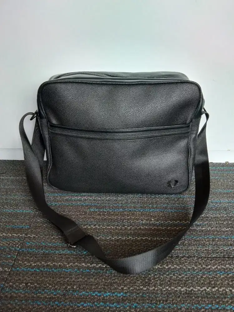 Fred perry messenger sling bag calf tas