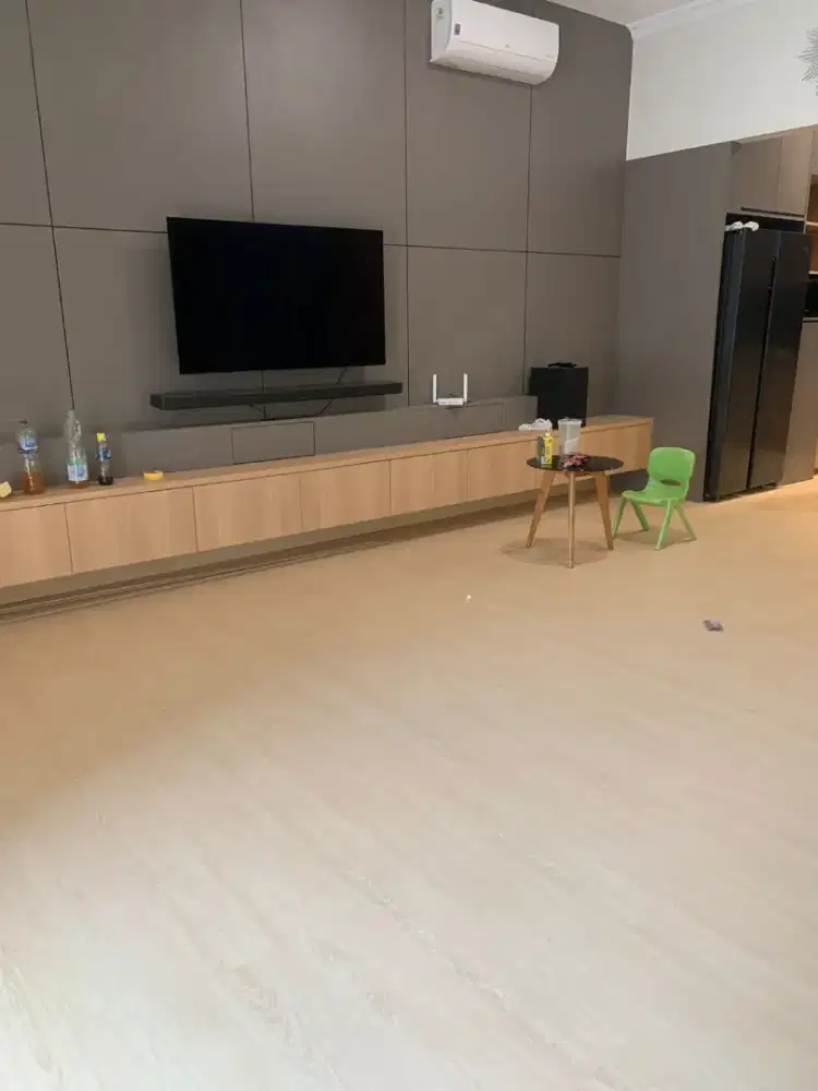 wallpaper dan Vinyl lantai