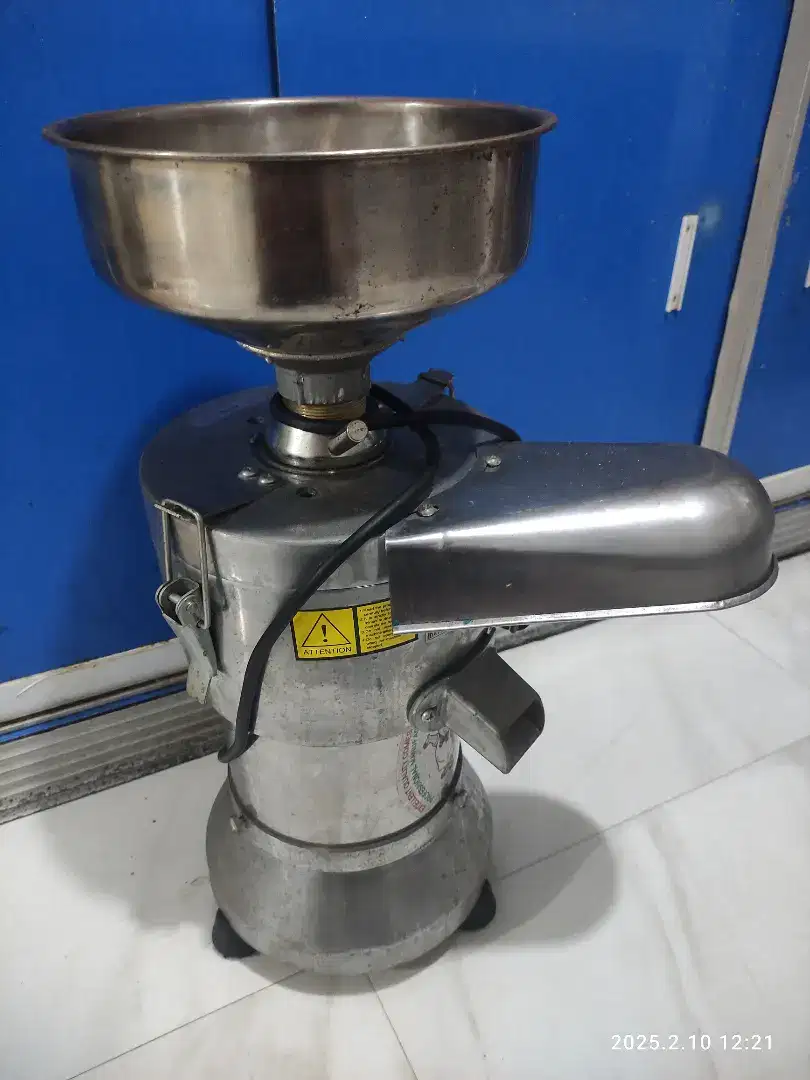 mesin giling kacang kedelai
