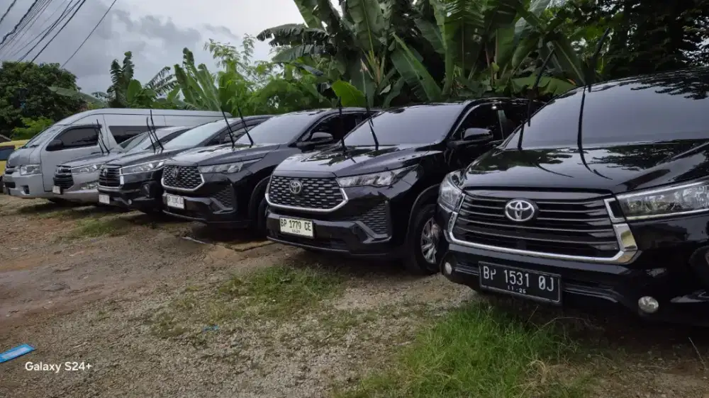 Sewa mobil lepas kunci / plus driver