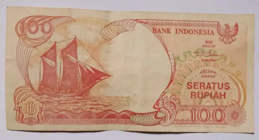 UANG KERTAS LAWAS 100 RUPIAH EMISI TAHUN 1992