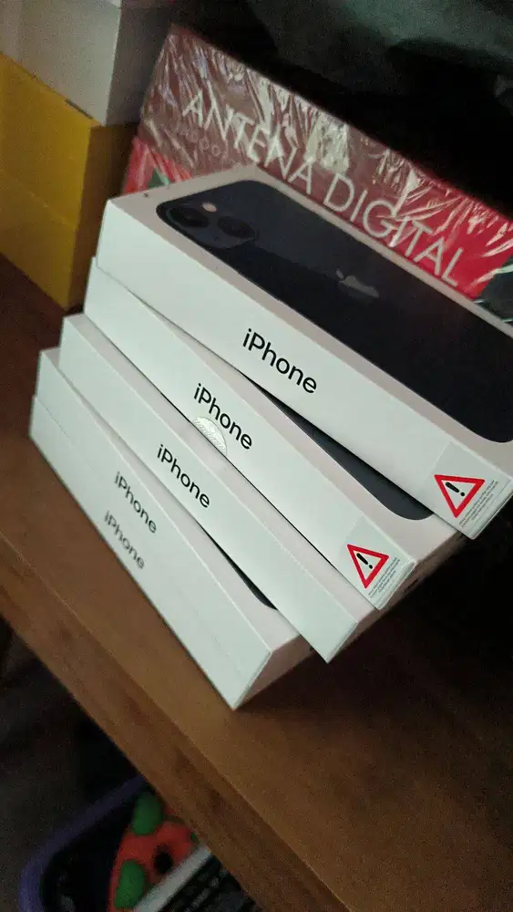 iPhone 13 256 GB ibox lengkap mulus ori