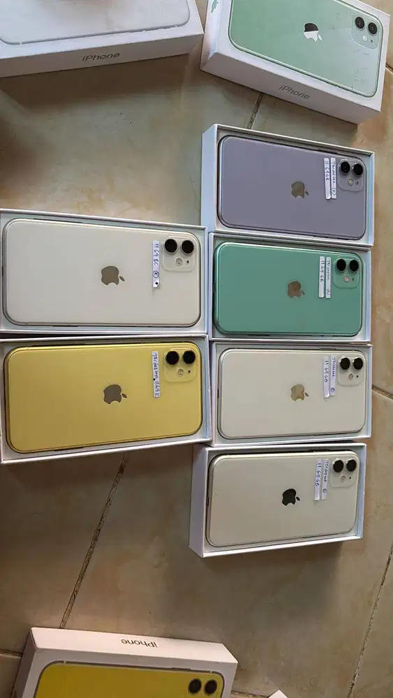 iPhone 11 128 GB ibox lengkap mulus ori