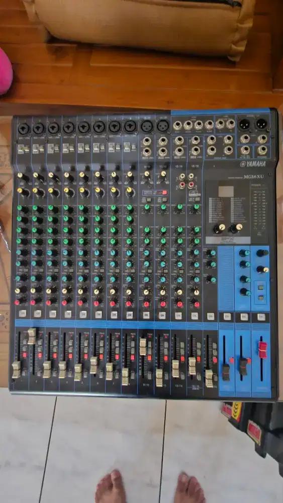 Mixer Yamaha MG16XU
