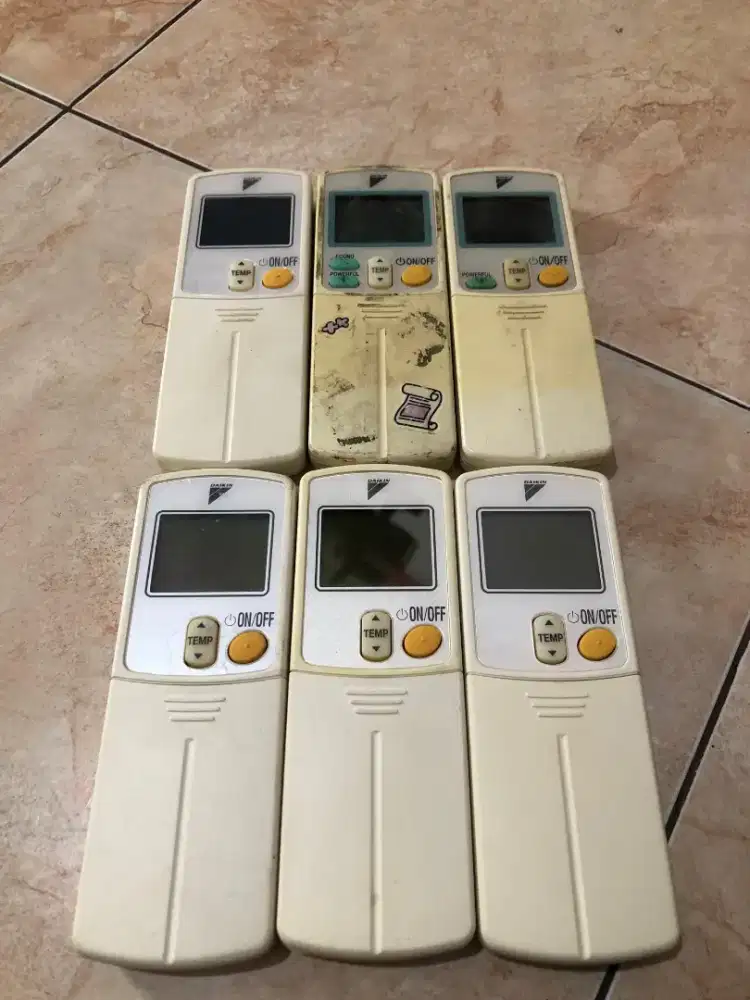 REMOTE AC DAIKIN SECOND TYPE ARC433A73