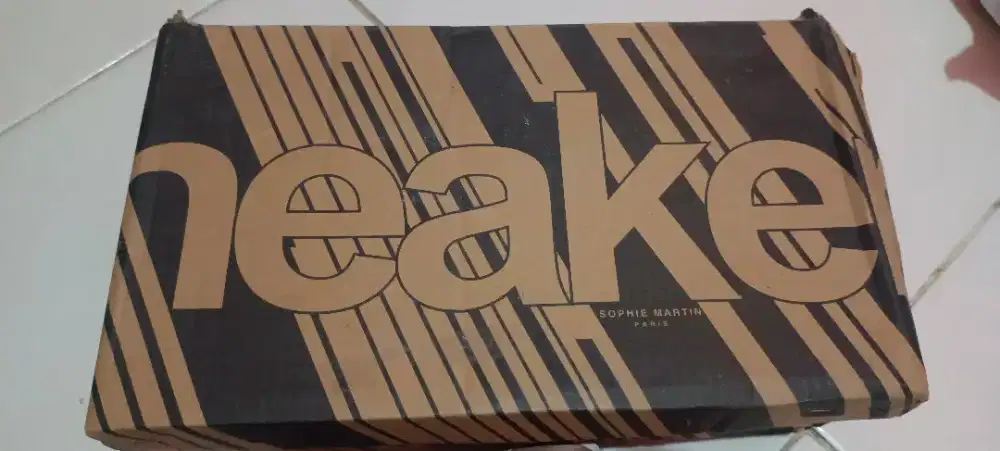 Sneaker by Shophie Martin