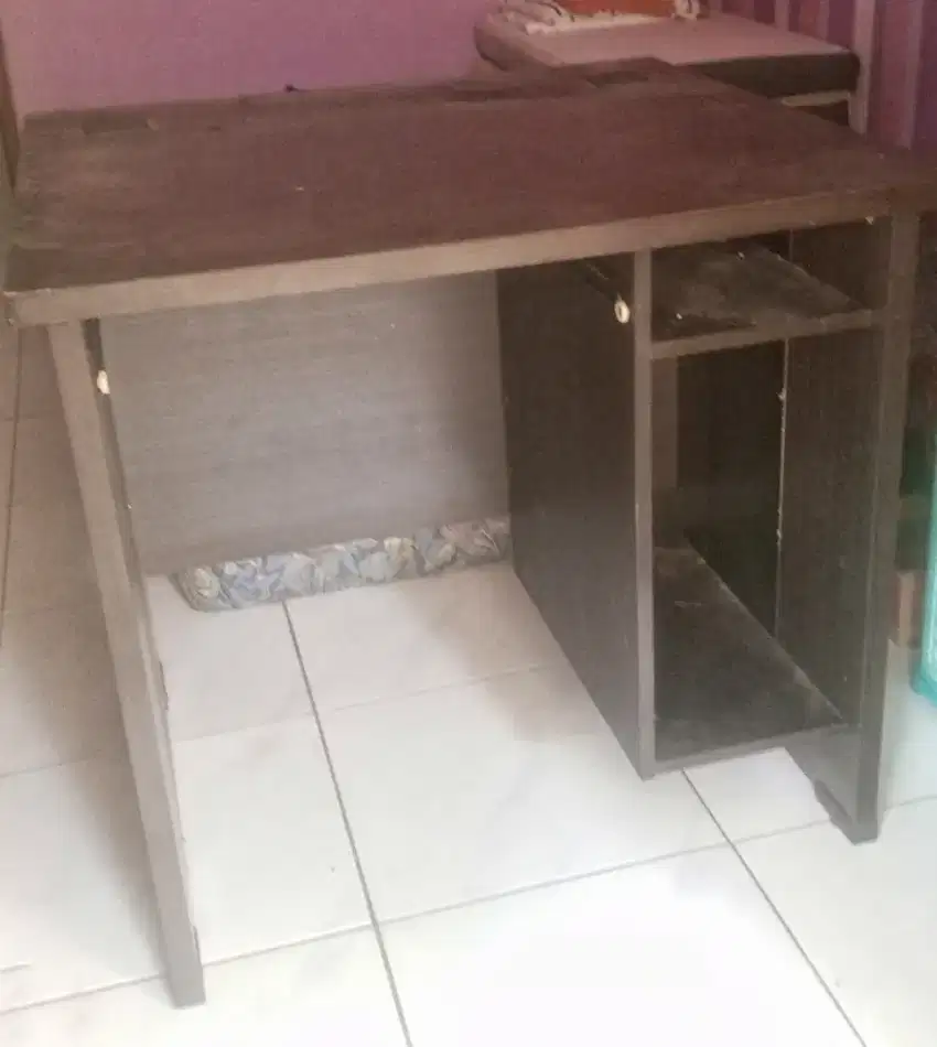 Meja kantor 80X74X75,5