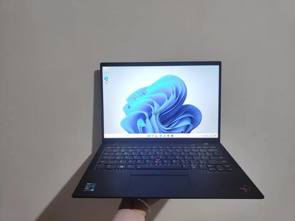 LENOVO X1 CARBON I7-1165G7 16GB RAM 512GB NVME MULUS LIKENEW IRIS
