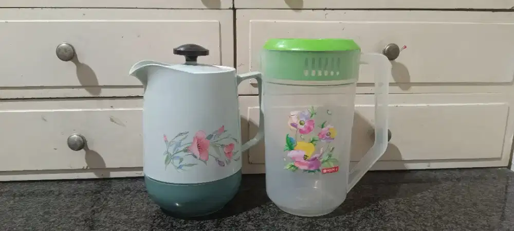 Teko plastik water jug