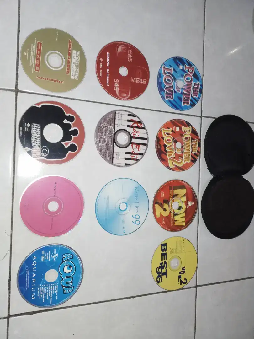 koleksi cd lagu barat, asli, ada 11pcs, @cd lagu ada +-17lagu, nego
