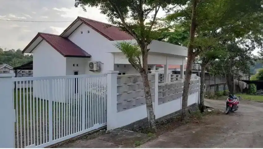 Disewakan per tahun rumah baru direnovasi (nego)