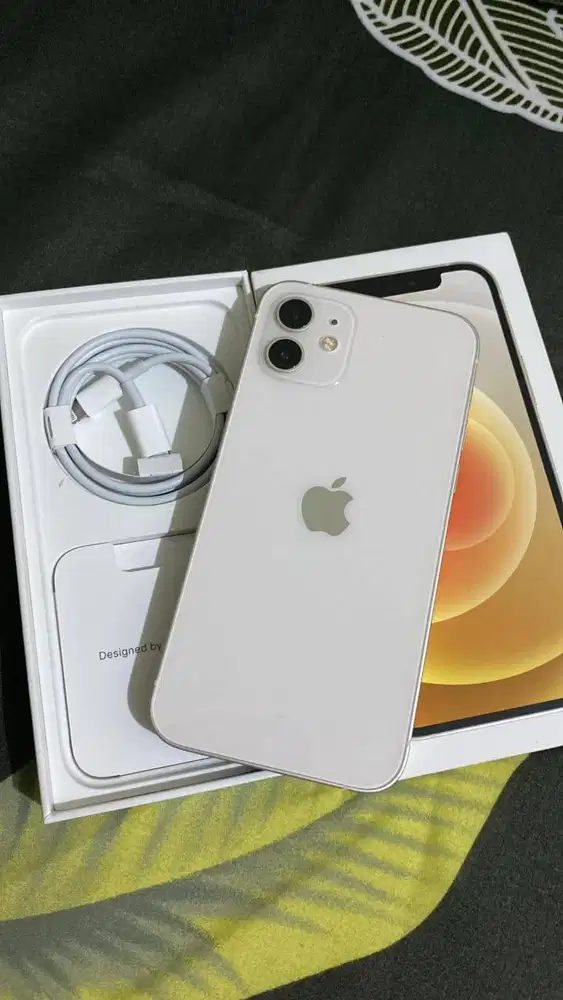 iPhone 12 256 GB ibox lengkap mulus ori