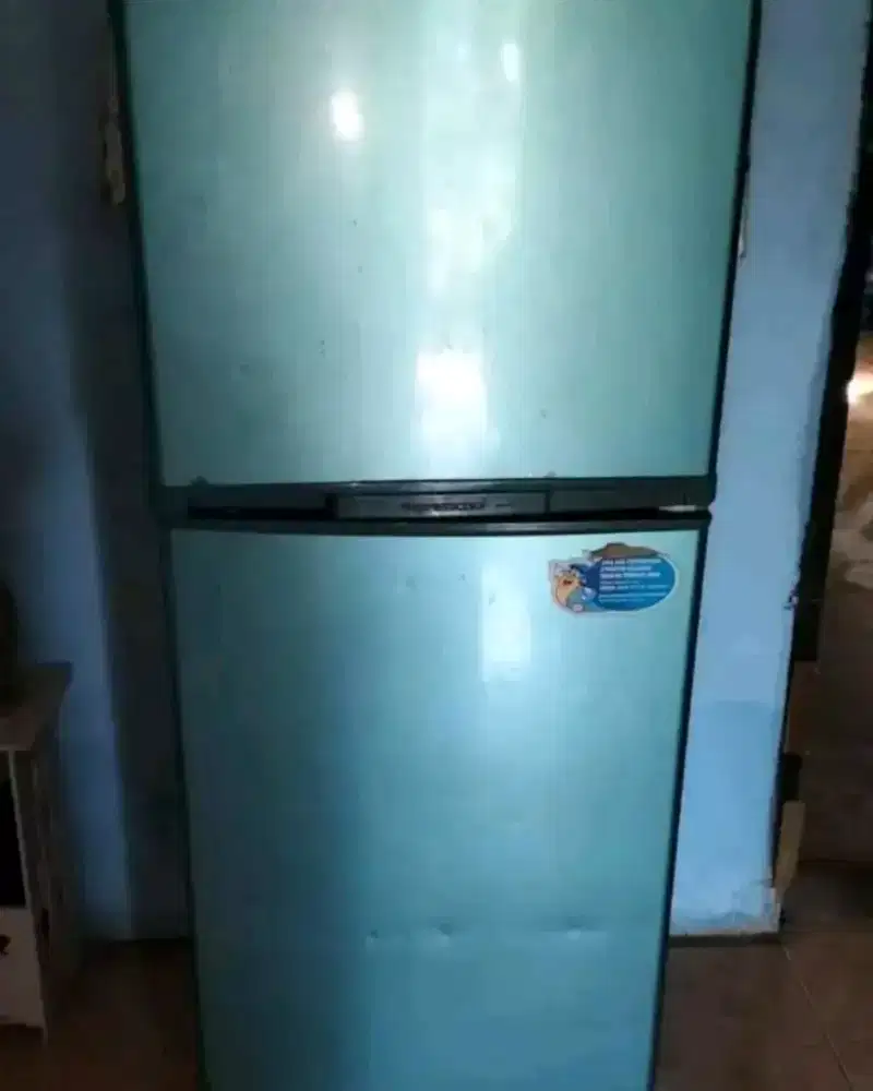 Kulkas inverter dan kulkas biasa