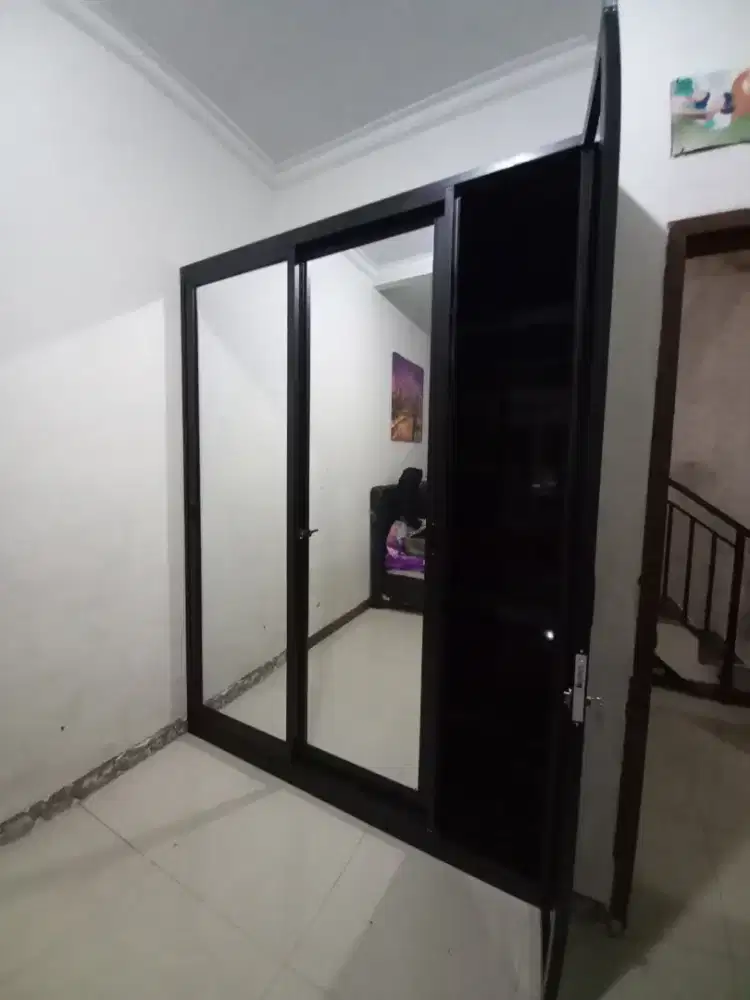 Lemari Aluminium
