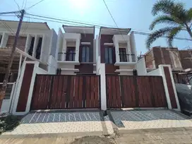 5 Menit ke Raya A.Yani Rumah Minimalis Baru 2 Lantai Ketintang