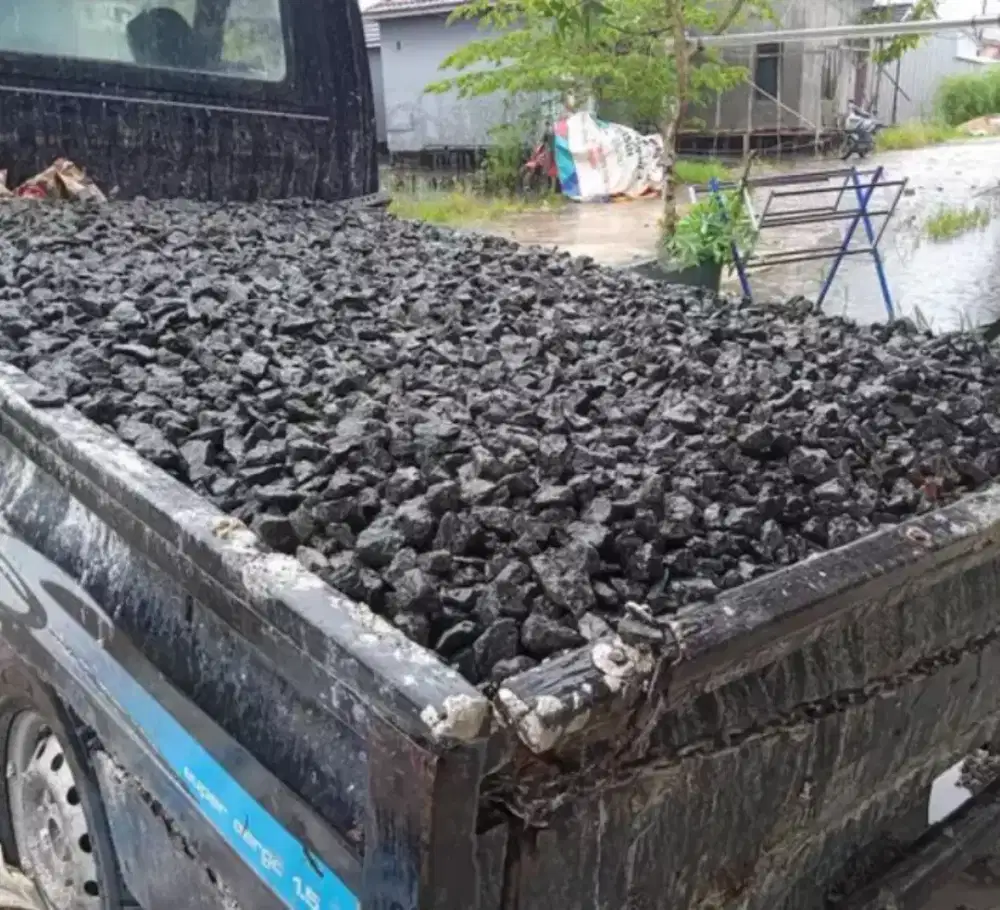 *Batu Seplit*tanah uruk dan* pasir