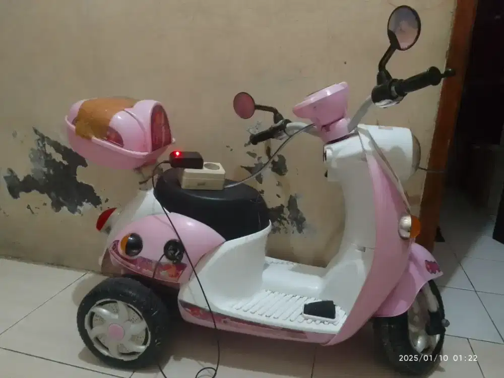 Motor Batrei Anak Cewe