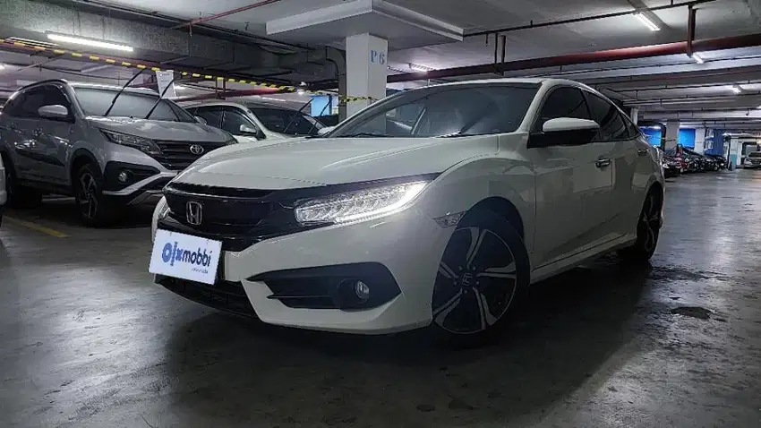 KM Rendah TDP 13JT Honda Civic 1.5 ES Bensin-AT Putih 2016