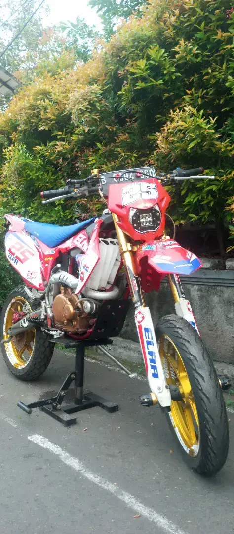 Bajaj Pulsar Supermoto