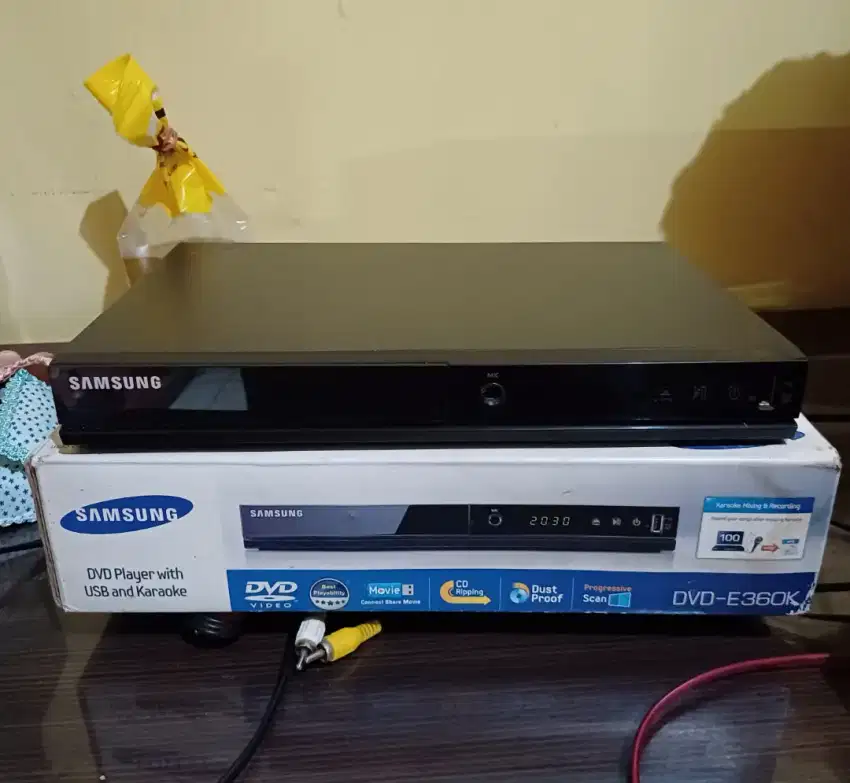 SAMSUNG DVD & VCD Player ( Bekas Seperti BARU )