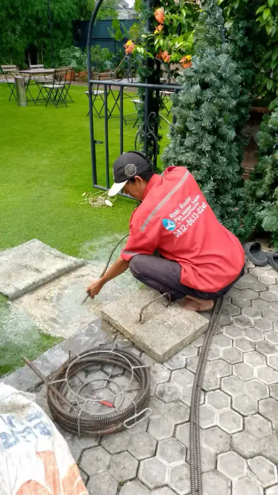 Ahli tukang jasa pelancaran pipa pembuangan mampet