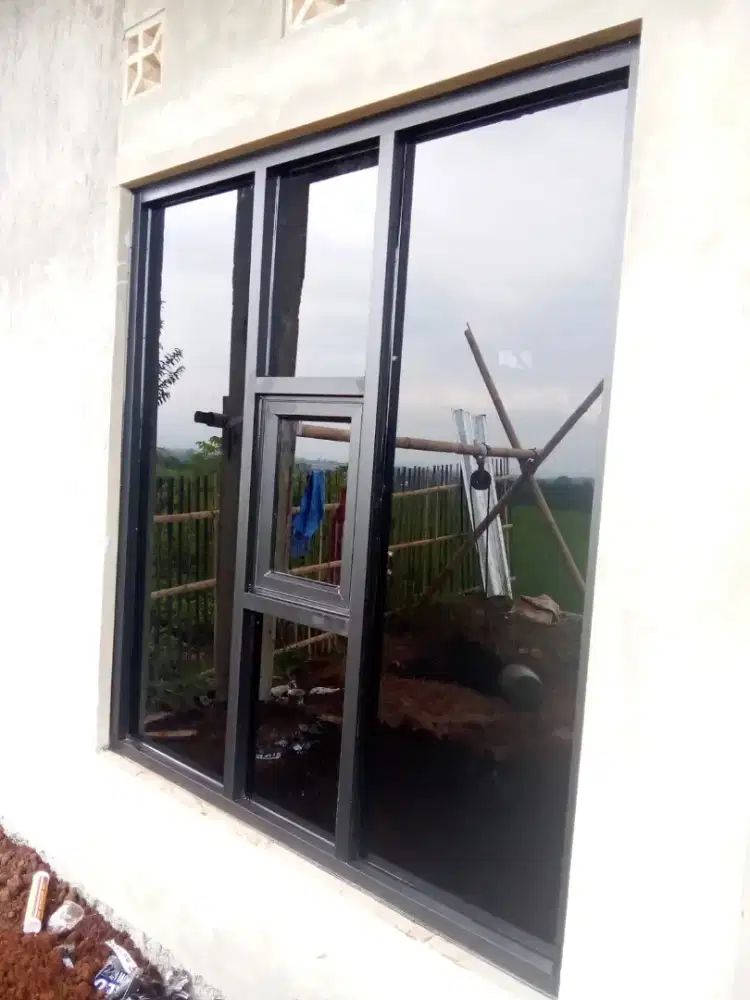 Pemasangan dan pemesanan kusen pintu jendela alumunium