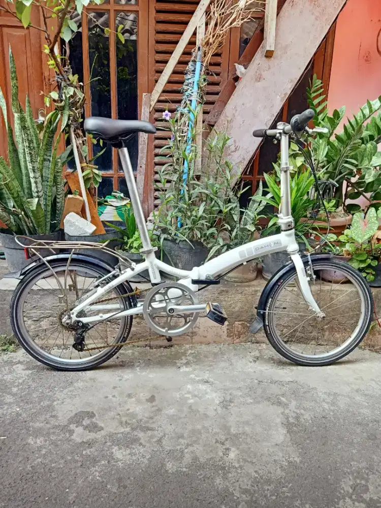 Sepeda lipat dahon Roo