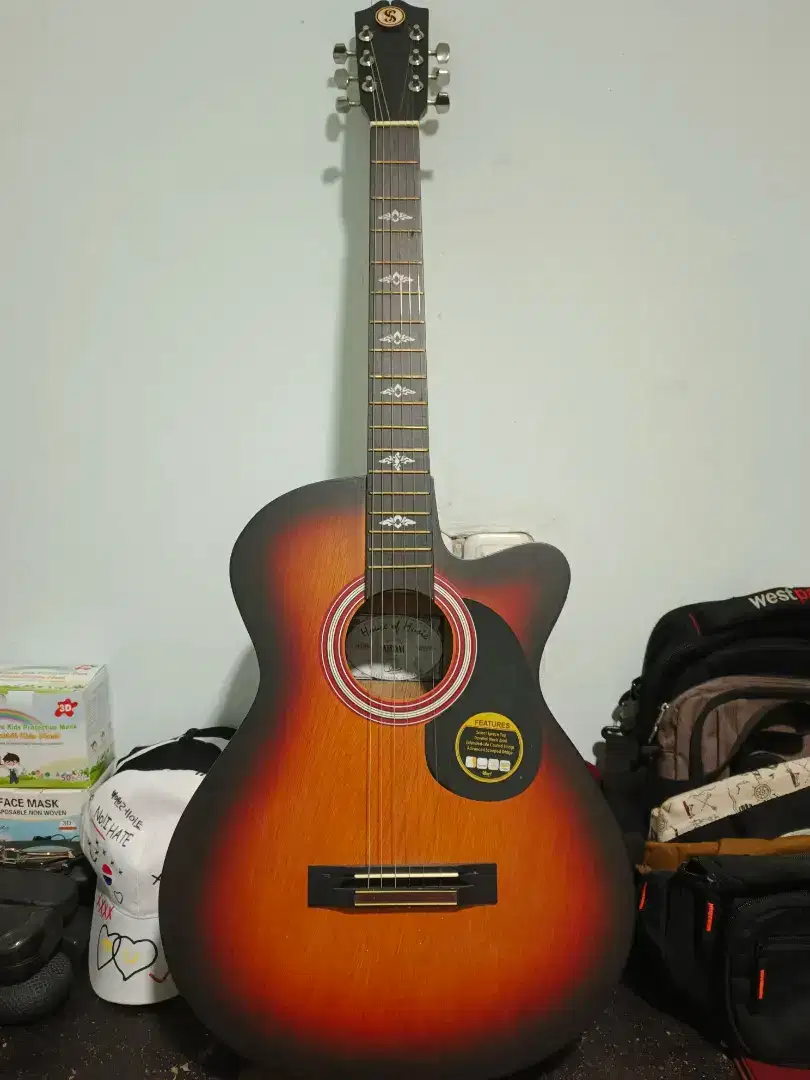 Gitar Akustik Senar String Bonus Capo & Pick Guard sudah terpasang