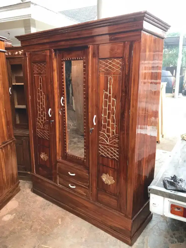 Lemari pakaian jati murah kuat dan tahan lama